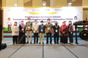 “Rutgers Indonesia menggandeng Guru dan Kepala Sekolah untuk Mendorong Penguatan PKRS Remaja di Indonesia”