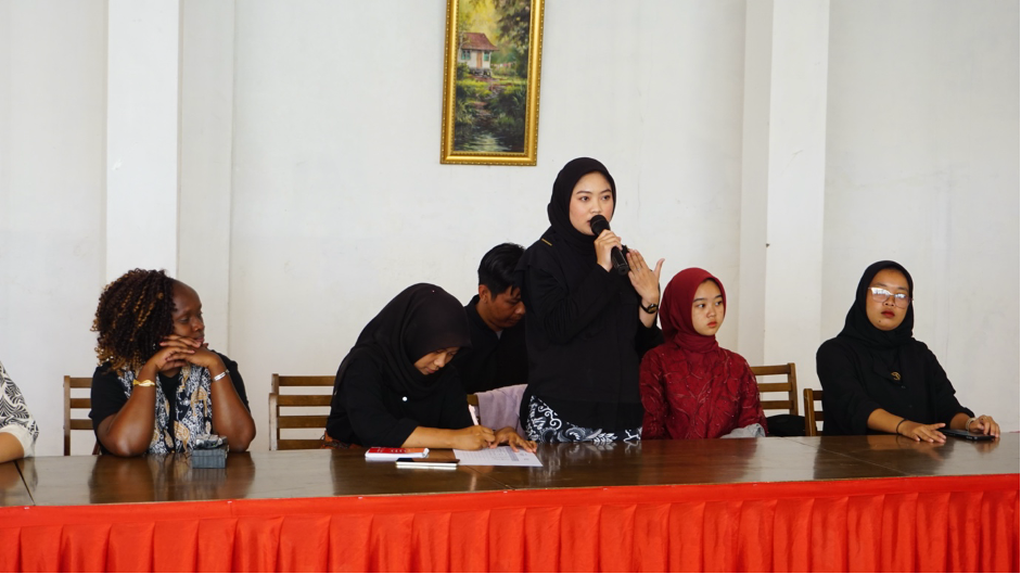 Pelajari Implementasi Pendidikan Kesehatan Reproduksi dan Seksualitas (PKRS) Bagi Remaja, Delegasi Ethiopia Kunjungi Sekolah Tingkat Menengah di Kabupaten Garut